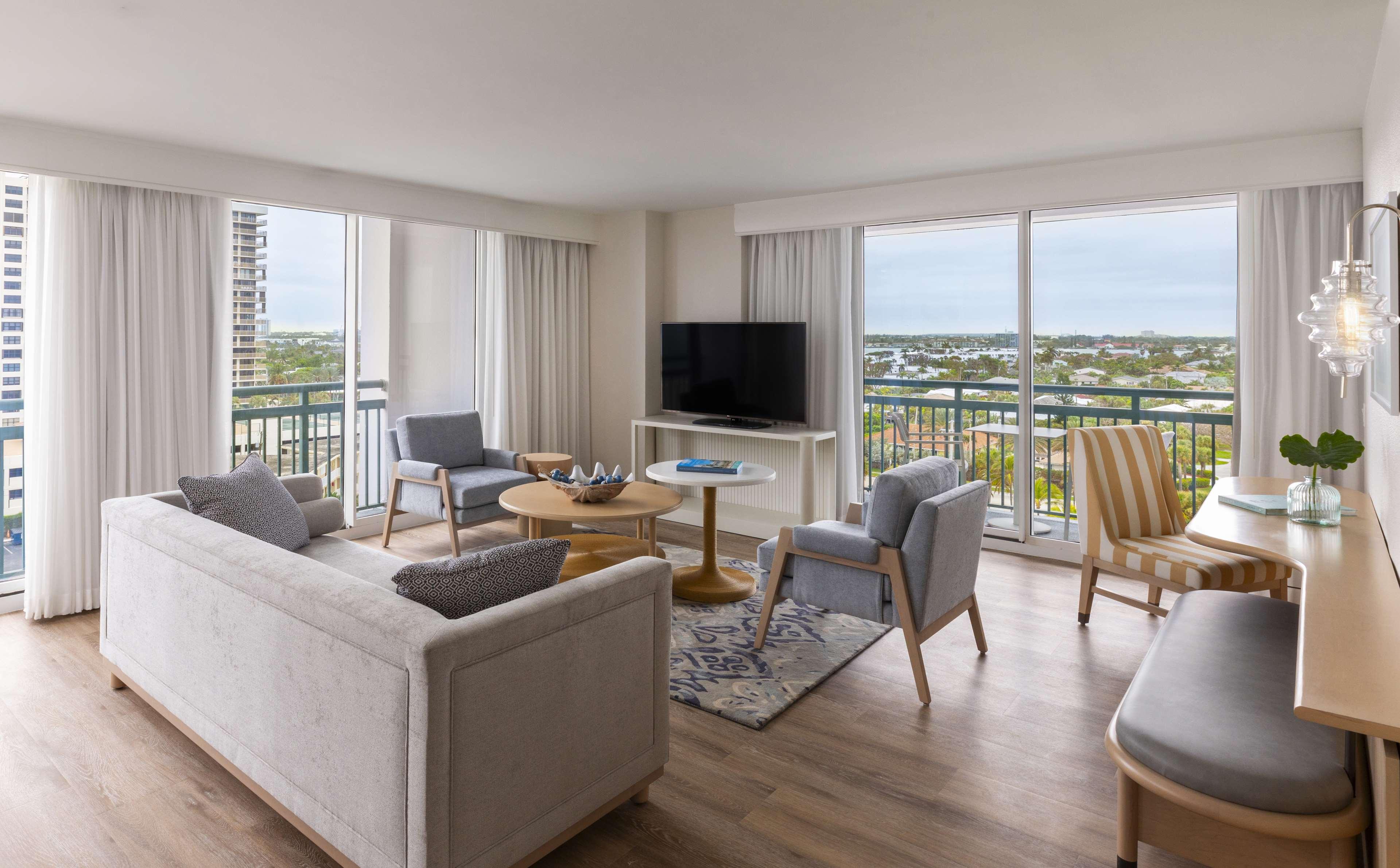 The Singer Oceanfront Resort, Curio Collection By Hilton Рів'єра-Біч Екстер'єр фото