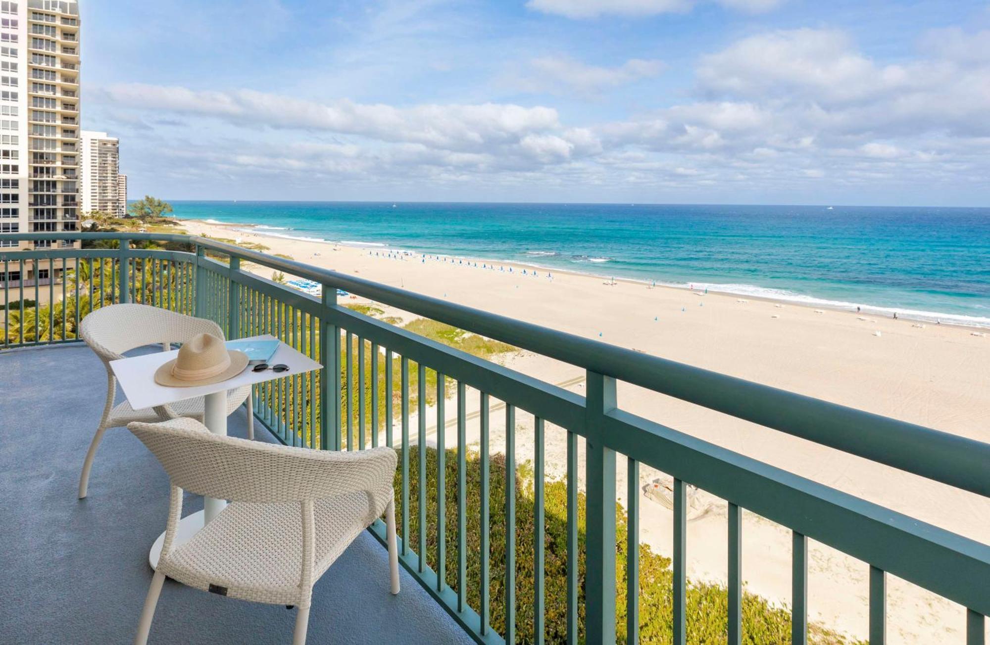 The Singer Oceanfront Resort, Curio Collection By Hilton Рів'єра-Біч Екстер'єр фото