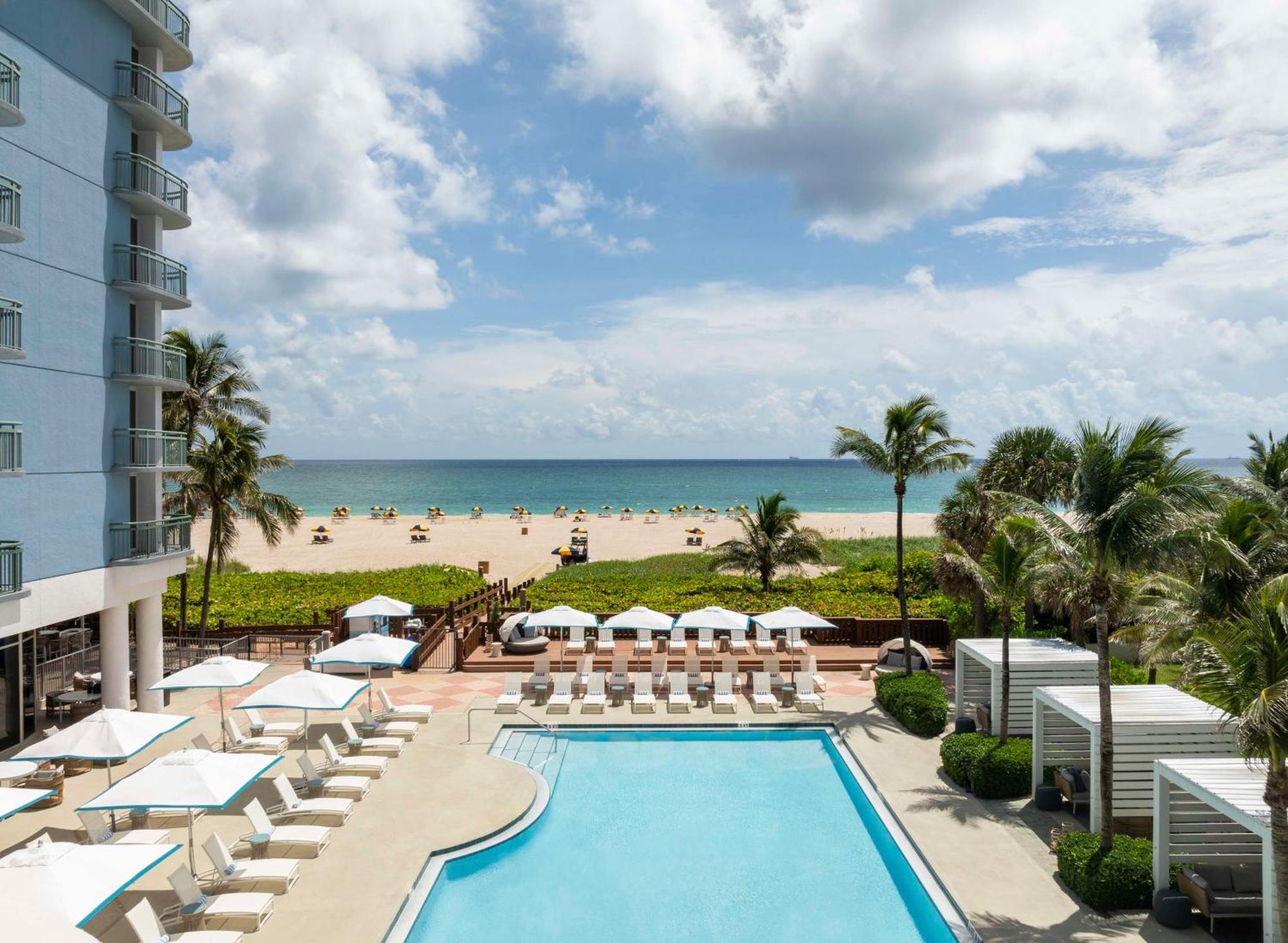 The Singer Oceanfront Resort, Curio Collection By Hilton Рів'єра-Біч Екстер'єр фото