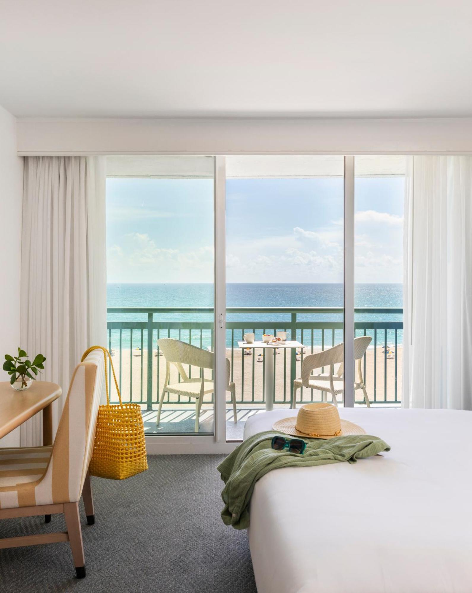 The Singer Oceanfront Resort, Curio Collection By Hilton Рів'єра-Біч Екстер'єр фото